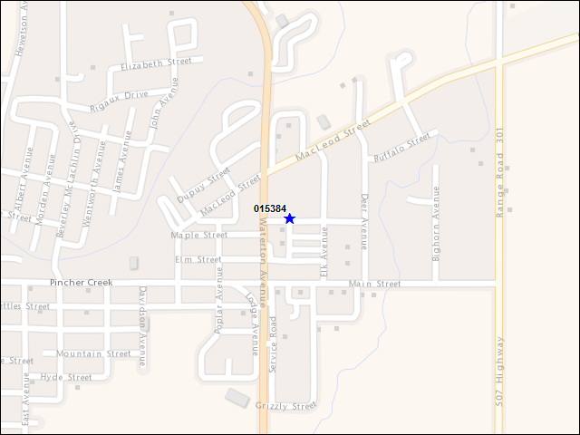Une carte de la zone qui entoure immédiatement le bâtiment numéro 015384