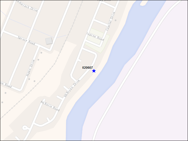 Une carte de la zone qui entoure immédiatement le bâtiment numéro 020607