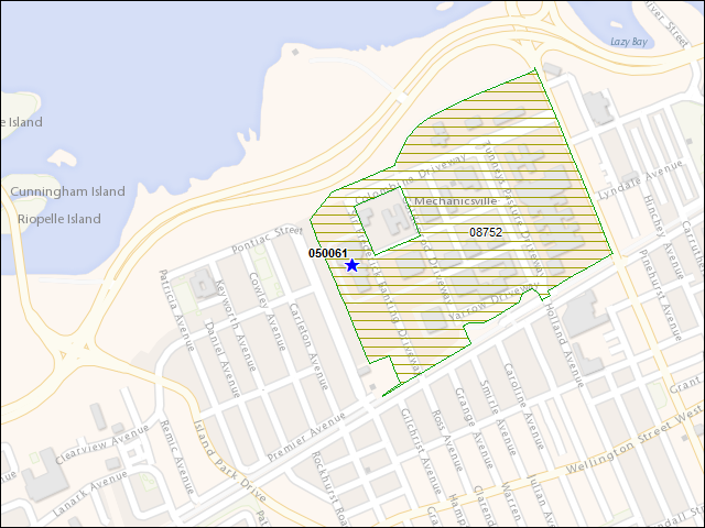 Une carte de la zone qui entoure immédiatement le bâtiment numéro 050061